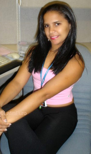 Date this attractive Brazil girl Marcia from AMPARO B4237