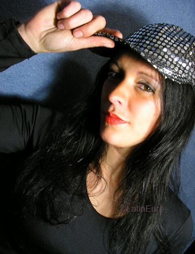 Date this cute Brazil girl Luciana from PORTO ALEGRE B4247