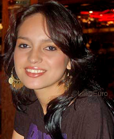 Date this good-looking Brazil girl Veronica from MANAUS B4252