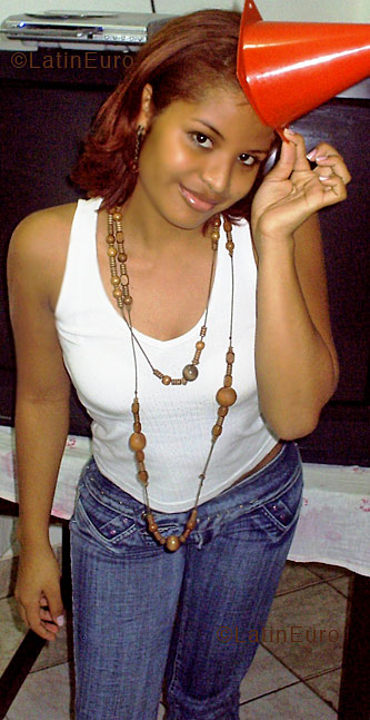 Date this hard body Brazil girl Mirlene from MANAUS B4306