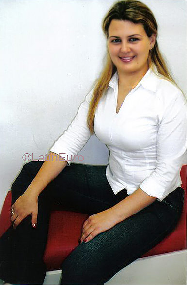 Date this georgeous Brazil girl Franciele from  B4371