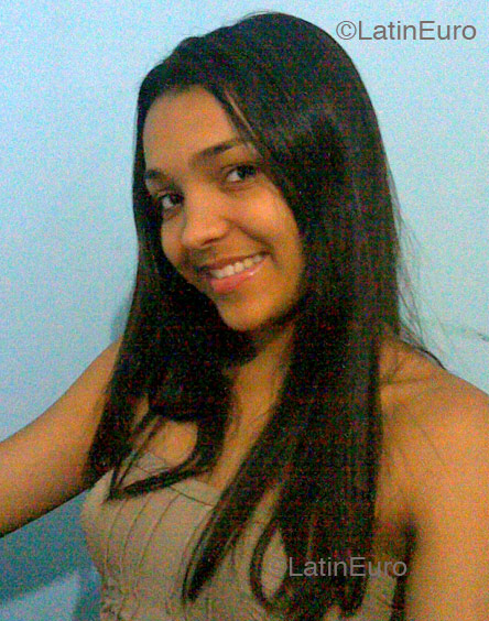 Date this hot Brazil girl Carina from SAO PAULO B4423