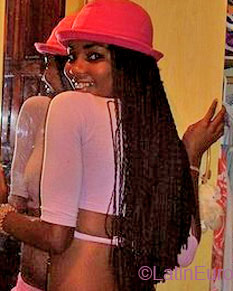 Date this sultry Brazil girl Teandinir from SALVADOR B4551