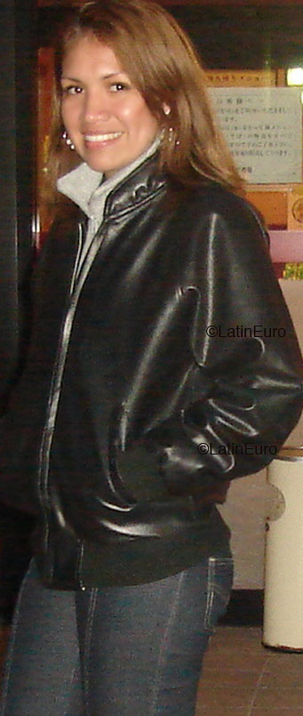 Date this nice looking Brazil girl Silmara from  B4629