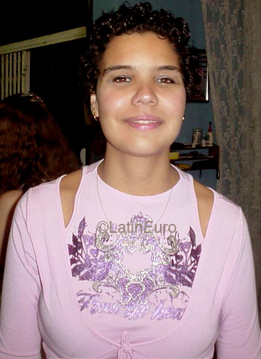 Date this stunning Brazil girl Deborah from CRICIUMA B4656