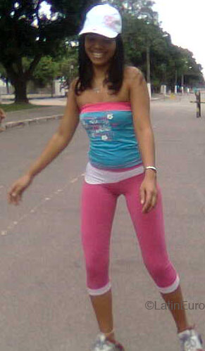 Date this fun Brazil girl Renata from RIO DE JANEIRO B4695