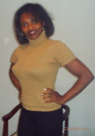 Date this hard body Brazil girl Lucia from Diadema B1592