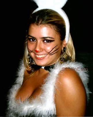 Date this nice looking Brazil girl Vivian from CAMPINAS B4809