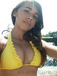 Date this athletic Brazil girl Vanessa from Aracati B491