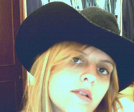 Date this hard body Brazil girl Gabriela from SAO PAULO B4928