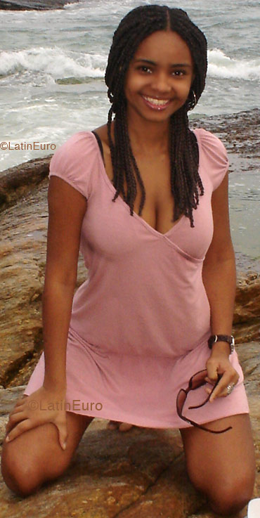 Date this athletic Brazil girl Cristina from RIO DE JANEIRO B4952