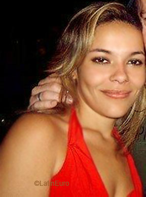 Date this nice looking Brazil girl Maria from GOIANIA B5067