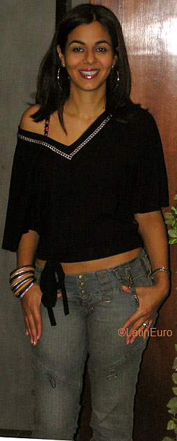 Date this stunning Brazil girl Maria from GOIANIA B5068