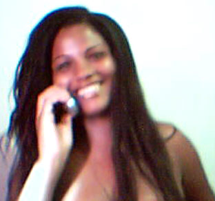 Date this happy Brazil girl Vanessa from TRINDADE B5158