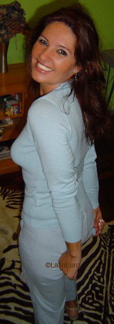 Date this hot Brazil girl Nelsi from BLUMENAU B5253