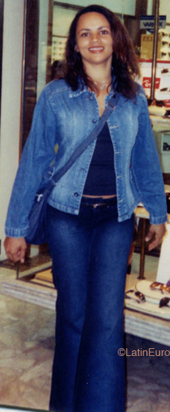 Date this hot Brazil girl Silvania from Recife B2143