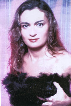 Date this voluptuous Brazil girl Erineide from FORTALEZA B5369