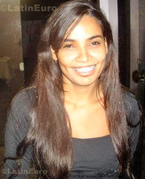 Date this nice looking Brazil girl Suh from Rio de Janeiro B549