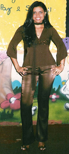 Date this pretty Brazil girl Alexandra from BRASILIA B5503