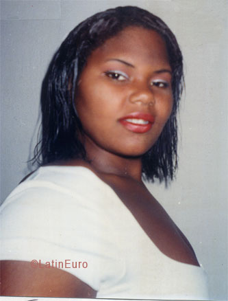 Date this attractive Brazil girl Bruna from ARARUAMA B5542