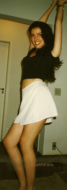 Date this attractive Brazil girl Ana from  B5645