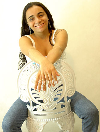 Date this cute Brazil girl Jessica from SANTOS B5695