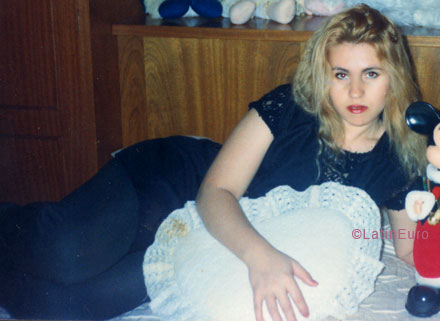 Date this athletic Brazil girl Helenice from BARRETOS B5733