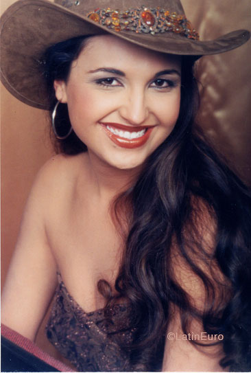 Date this passionate Brazil girl Daiane from COLOMBO B5755