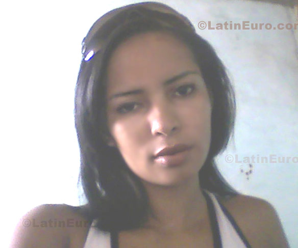 Date this attractive Brazil girl Brigida from Maraba B588