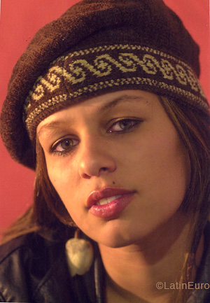 Date this voluptuous Brazil girl Dalyne from BRASILIA B5917