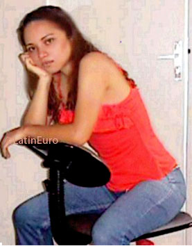 Date this beautiful Brazil girl Flavia from LAGOA AZUL B5923