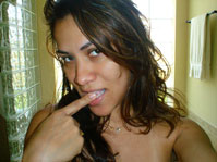 Date this happy Brazil girl Maria from  B5927