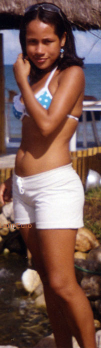 Date this cute Brazil girl Silmara from ITABUNA B5933