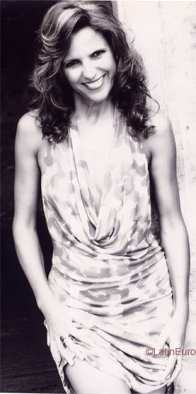 Date this fun Brazil girl Ester from CASCAVEL B6128