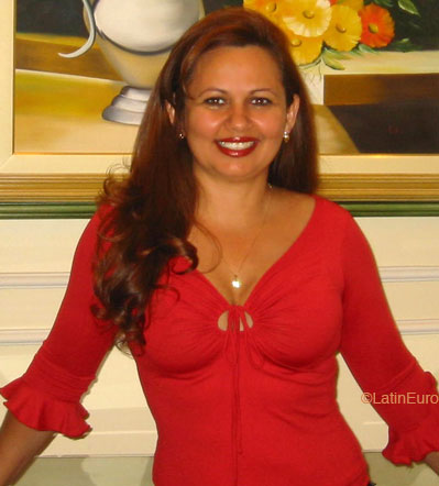 Date this voluptuous Brazil girl Silene from GOIANIA B6138