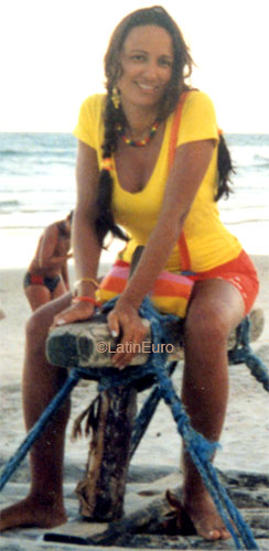 Date this athletic Brazil girl Frilda from PATOS DE MINAS B6161