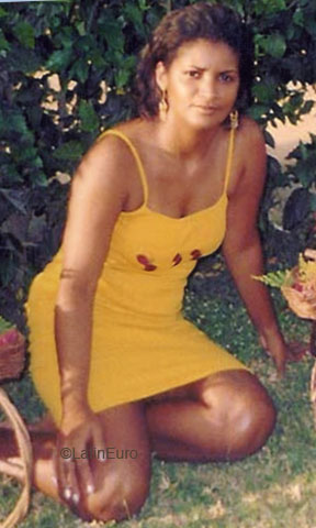 Date this stunning Brazil girl Debora from RECIFE B6191