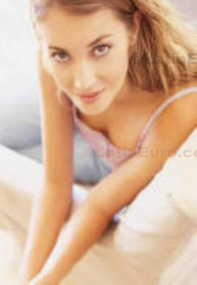 Date this nice looking Brazil girl Thamyris from Belem B626