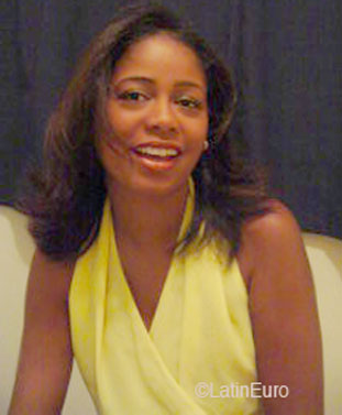 Date this voluptuous Brazil girl Girlane from BELO HORIZONTE B6320