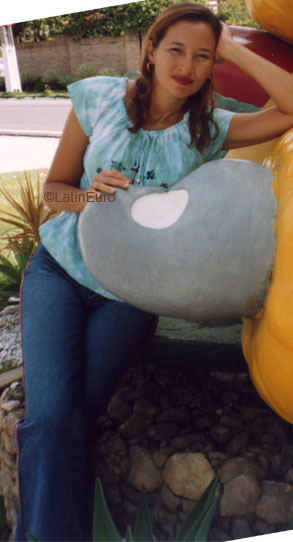 Date this fun Brazil girl Denize from SAO PAULO B6404