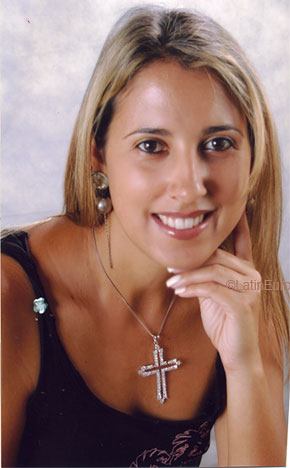 Date this happy Brazil girl Mara from PATROCINIO B6406