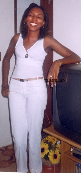 Date this hard body Brazil girl Aline from RIO DE JANEIRO B6424