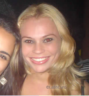 Date this gorgeous Brazil girl Hevellin from PORTO B6436