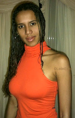 Date this tall Brazil girl Liliane from OURO PRETO DO OESTE B6515