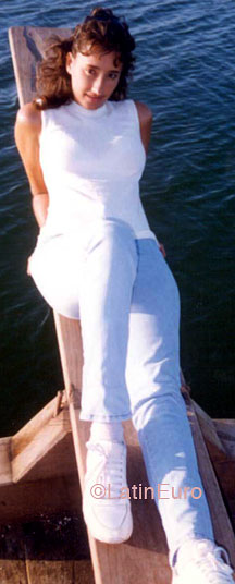 Date this nice looking Brazil girl Rosimeire from  B6562