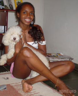 Date this sensual Brazil girl Luciene from  B6605