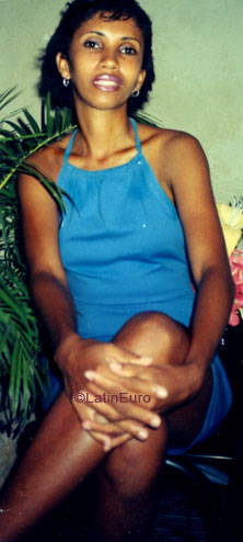 Date this attractive Brazil girl Iara from RIO DE JANEIRO B6756