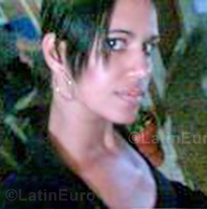 Date this georgeous Brazil girl Debora from Salvador B678