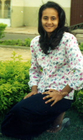 Date this happy Brazil girl Marcia from CACERES B6961