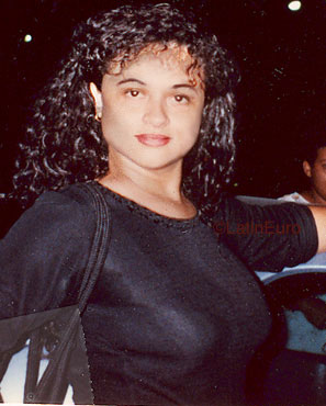 Date this good-looking Brazil girl Karine from MANAUS B7078